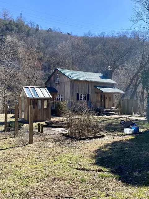 300 Palisades Rd, Harrodsburg, KY 40330