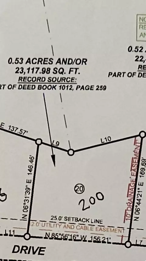 200 Woods Creek Lake Dr, Somerset, KY 42503
