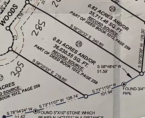 285 Woods Creek Lake Dr, Somerset, KY 42503