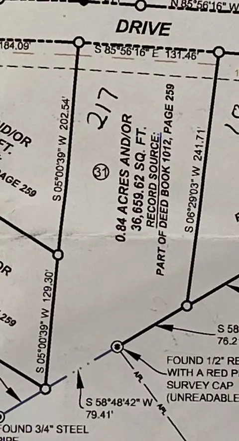 217 Woods Creek Lake Dr, Somerset, KY 42503