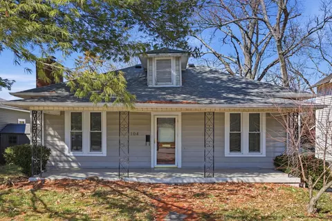 104 S Walnut St, Wilmore, KY 40390