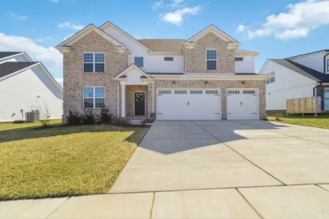121 Growers Field Dr, Nicholasville, KY 40356