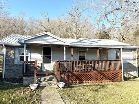 2690 Glensboro Rd, Lawrenceburg, KY 40342