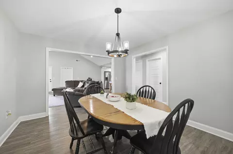 Dining - 332 Memory Ln, Richmond, KY 40475 photo 2 of 2