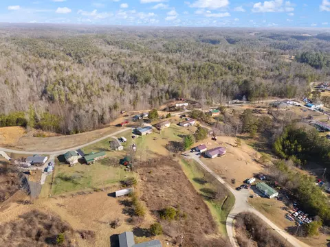 View/Area - 440 E Spencer Rd, Campton, KY 41301 photo 7 of 14