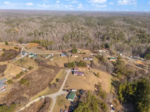 View/Area - 440 E Spencer Rd, Campton, KY 41301 photo 8 of 14
