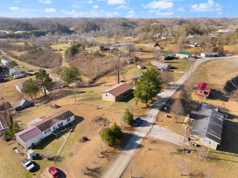 View/Area - 440 E Spencer Rd, Campton, KY 41301 photo 3 of 14