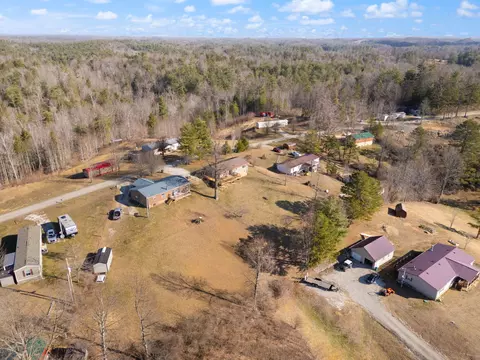 View/Area - 440 E Spencer Rd, Campton, KY 41301 photo 6 of 14