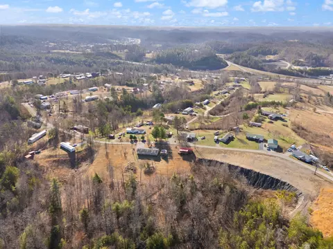 View/Area - 440 E Spencer Rd, Campton, KY 41301 photo 12 of 14