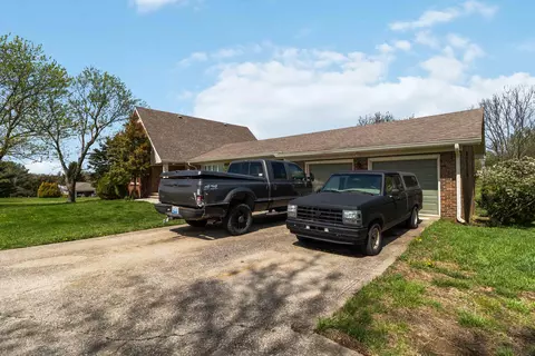 3425 Ironworks Rd, Georgetown, KY 40324