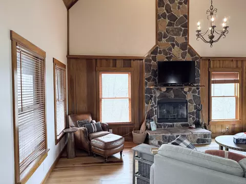 Living - 176 The Village Dr, Nancy, KY 42544 photo 3 of 13