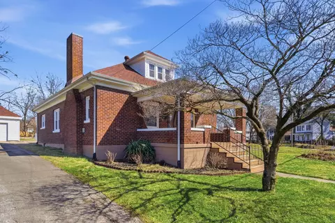 225 E Broadway St, Danville, KY 40422
