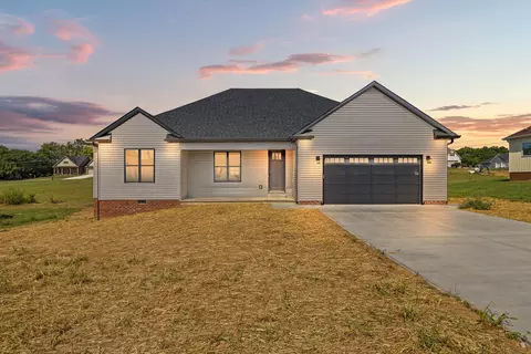 913 Milward Dr, Harrodsburg, KY 40330