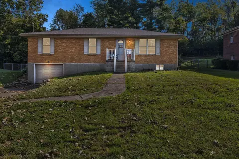 1055 Iroquois Dr, Mount Sterling, KY 40353