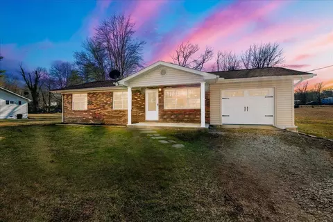 Exterior - 1075 Bee Creek Rd, Corbin, KY 40701 photo 2 of 8
