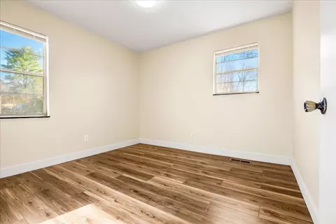 Bedroom - 1075 Bee Creek Rd, Corbin, KY 40701 photo 5 of 6