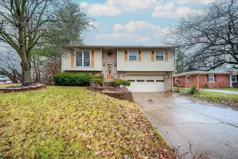 1197 Oakwood Dr, Lexington, KY 40511