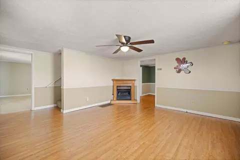 Living - 2058 Ard Ridge Rd # A, Nancy, KY 42544 photo 2 of 3