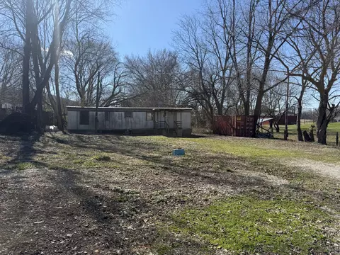 323 College St, Monticello, KY 42633