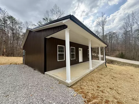 Exterior - 821 Pine Tree Rd, Nancy, KY 42544 photo 7 of 9