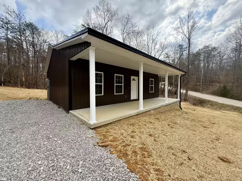 Exterior - 821 Pine Tree Rd, Nancy, KY 42544 photo 3 of 9