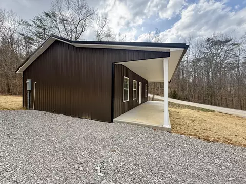 Exterior - 821 Pine Tree Rd, Nancy, KY 42544 photo 9 of 9