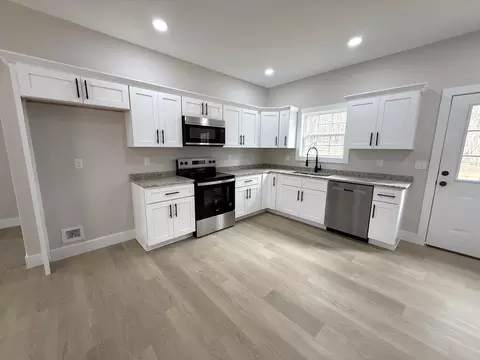 Kitchen - 821 Pine Tree Rd, Nancy, KY 42544 photo 2 of 5