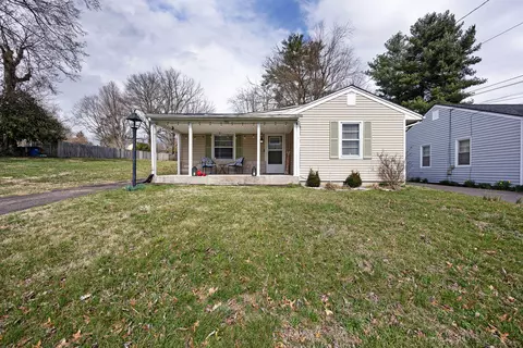 703 E Main St, Danville, KY 40422 photo 2