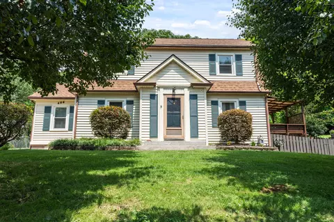 604 Winding Way Ct, Frankfort, KY 40601