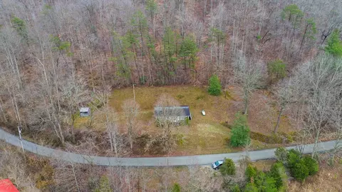 68 Star Gap Rd, Stanton, KY 40380