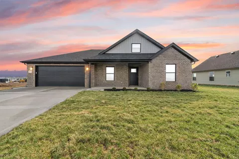 807 Mohawk Dr, Richmond, KY 40475