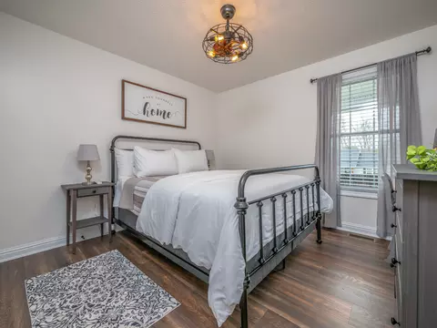 Bedroom - 102 Woodlock Dr, Morehead, KY 40351 photo 3 of 4