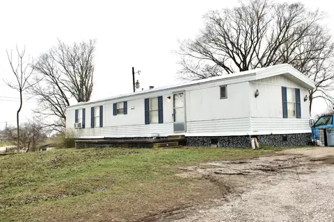 8210 Orangeburg Rd, Maysville, KY 41056