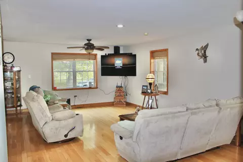 Living - 714 Cassidy Pike, Ewing, KY 41039 photo 1 of 2