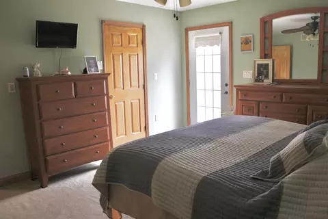 Bedroom - 714 Cassidy Pike, Ewing, KY 41039 photo 2 of 3
