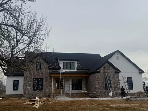 105 Crawford Creek Dr, Nicholasville, KY 40356