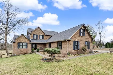 213 Station Dr, Richmond, KY 40475
