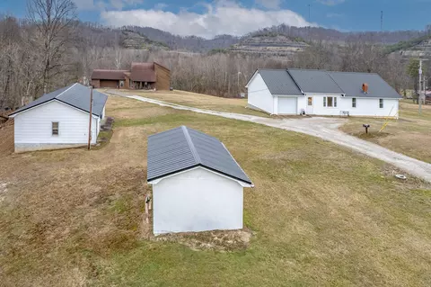 48 Burks Ct, West Liberty, KY 41472