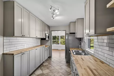 Kitchen - 74 Summit, Burnside, KY 42519 photo 7 of 8