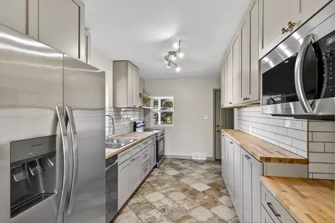 Kitchen - 74 Summit, Burnside, KY 42519 photo 1 of 8
