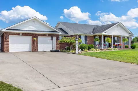 131 Dove Trace Dr, Mount Sterling, KY 40353