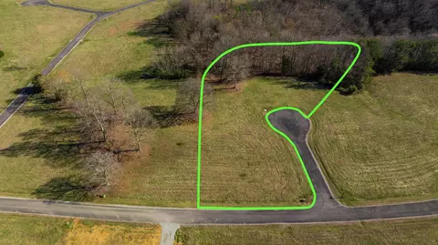 101 Maple Ct, Russell Springs, KY 42642