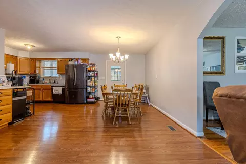 Dining - 223 Maher Dr, Morehead, KY 40351 photo 1 of 1