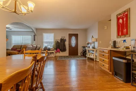 Entry Way - 223 Maher Dr, Morehead, KY 40351 photo 2 of 3
