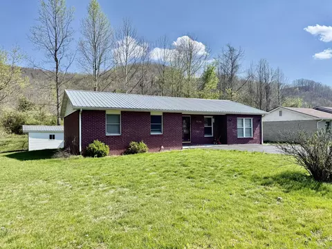 Exterior - 223 Maher Dr, Morehead, KY 40351 photo 2 of 19