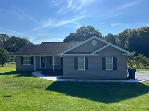 38 Rolling Hills Rd, Russell Springs, KY 42642