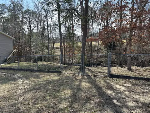 Exterior - 1933 Holly Grove Rd, Corbin, KY 40701 photo 6 of 16