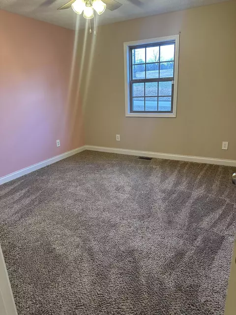 Bedroom - 1933 Holly Grove Rd, Corbin, KY 40701 photo 5 of 6