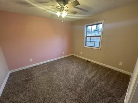 Bedroom - 1933 Holly Grove Rd, Corbin, KY 40701 photo 6 of 6