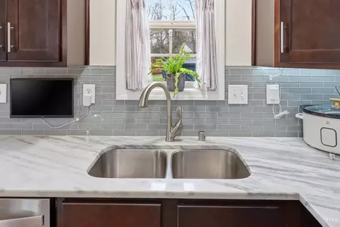 Kitchen - 118 Chamberlain Dr, Georgetown, KY 40324 photo 4 of 4